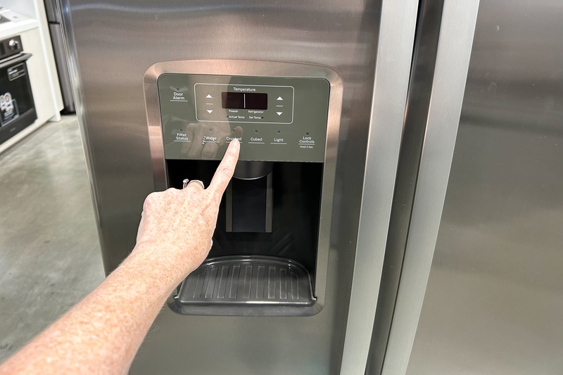 refrigerator ice filter change signs