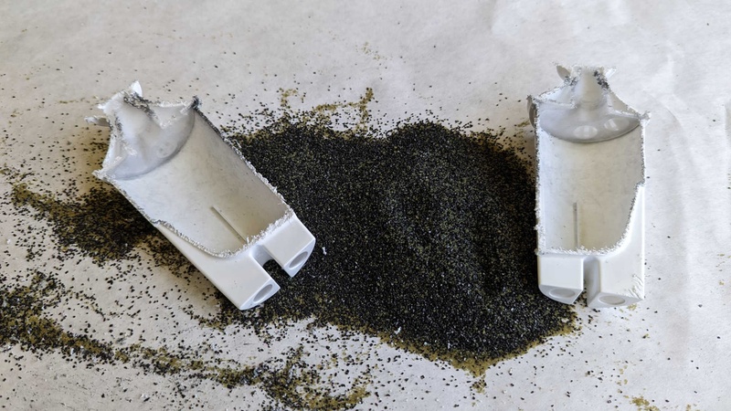 water filter cartridge replacement signs